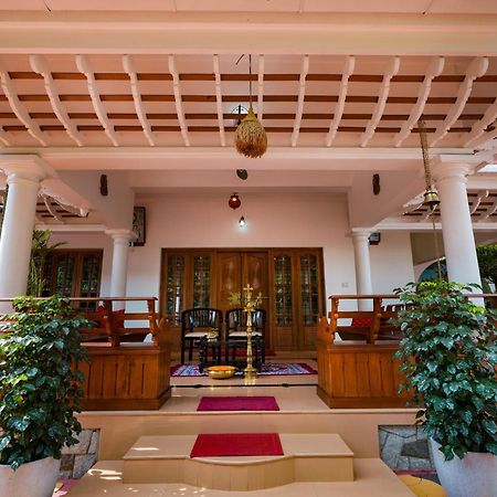 Parudeesa - Heavenly- Luxurious Palace Look-Near Cbd - Kerala - India With Breakfast Kāladi Exteriér fotografie