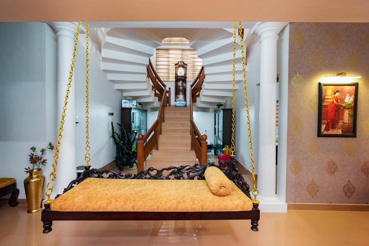 Parudeesa - Heavenly- Luxurious Palace Look-Near Cbd - Kerala - India With Breakfast Kāladi Exteriér fotografie