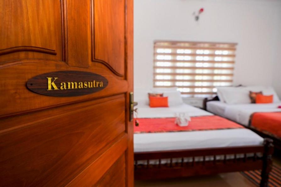 Parudeesa - Heavenly- Luxurious Palace Look-Near Cbd - Kerala - India With Breakfast Kāladi Exteriér fotografie