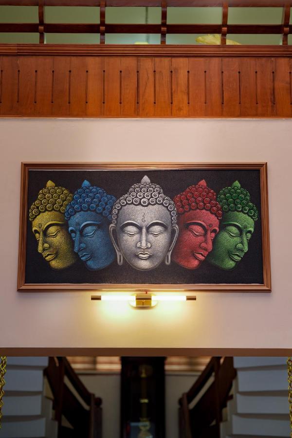 Parudeesa - Heavenly- Luxurious Palace Look-Near Cbd - Kerala - India With Breakfast Kāladi Exteriér fotografie