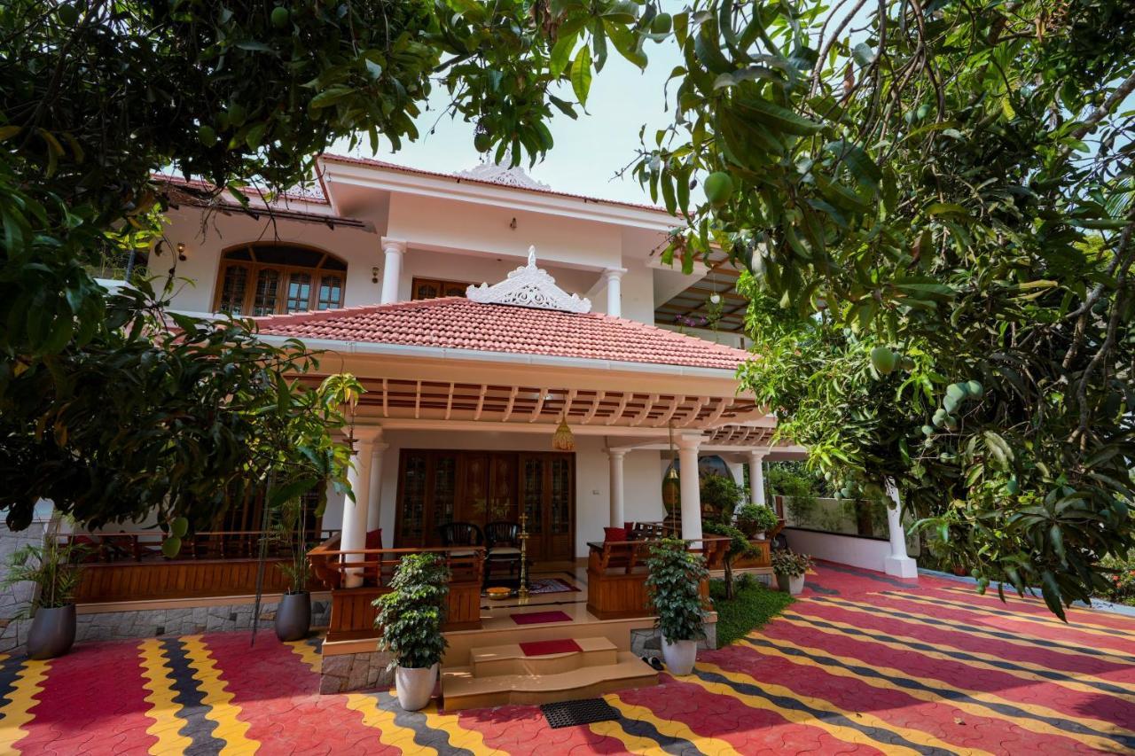 Parudeesa - Heavenly- Luxurious Palace Look-Near Cbd - Kerala - India With Breakfast Kāladi Exteriér fotografie